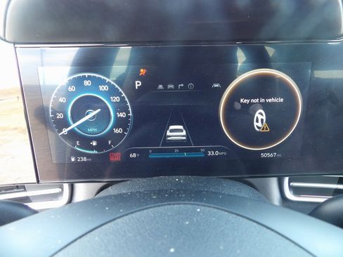 Used 2024 Hyundai Elantra Limited image 25