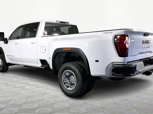 New 2026 GMC Sierra 3500 SLE w/ SLE Value Package image 4
