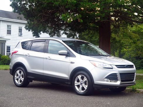 Used 2016 Ford Escape SE FWD image 7