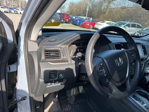 Used 2023 Honda Ridgeline RTL image 6