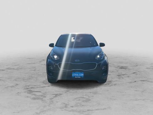 Used 2021 Kia Sportage LX image 3