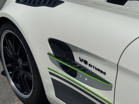Used 2020 Mercedes-Benz AMG GT R image 23