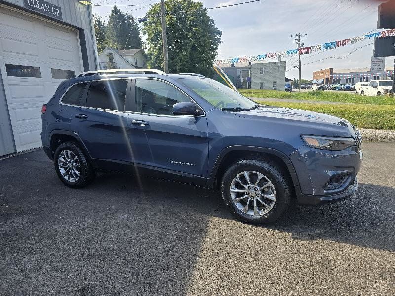 Used 2020 Jeep Cherokee Latitude Plus AWD/4WD image 5