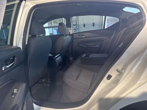 Used 2022 Nissan Altima 2.5 S image 12