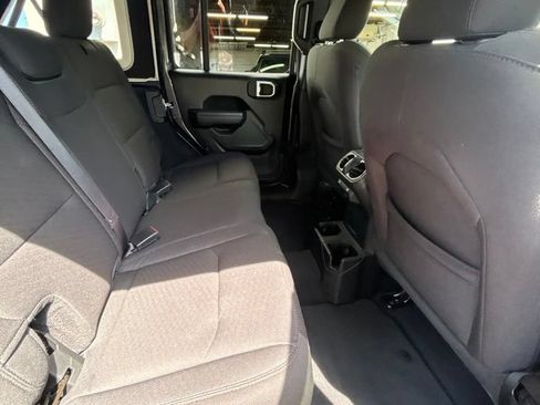 Used 2022 Jeep Wrangler Unlimited Sport AWD/4WD image 24