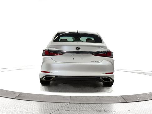 New 2025 Lexus ES 350 Ultra Luxury image 10