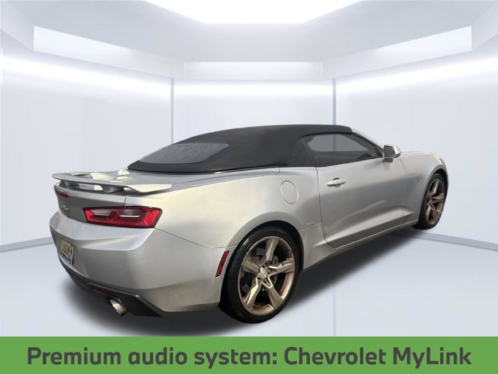 Used 2017 Chevrolet Camaro SS RWD image 9
