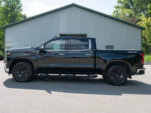 Used 2019 Chevrolet Silverado 1500 LTZ w/ LTZ Plus Package AWD/4WD image 6
