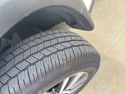 Used 2024 Nissan Pathfinder SL image 17