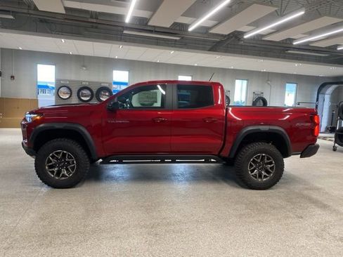 New 2026 Chevrolet Colorado ZR2 w/ Technology Package AWD/4WD image 9