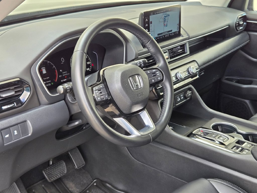 Used 2023 Honda Pilot Touring image 10