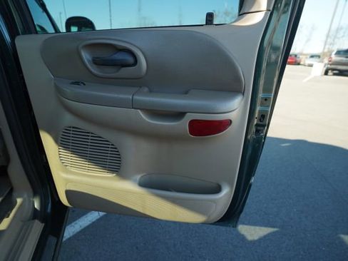 Used 2003 Ford F150 XLT image 21