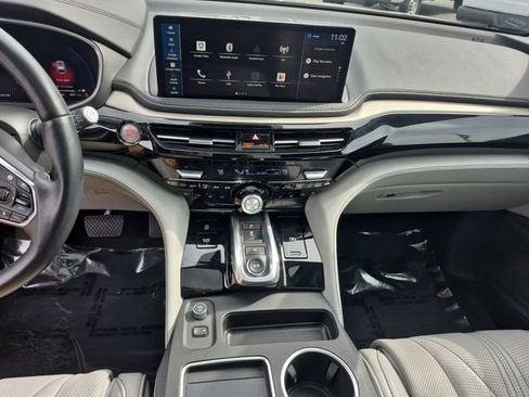 Used 2025 Acura MDX SH-AWD w/ Advance Package image 15