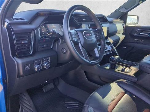 Used 2024 GMC Sierra 1500 AT4 w/ Technology Package image 10