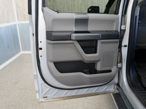 Used 2016 Ford F150 XLT w/ Equipment Group 301A Mid image 34