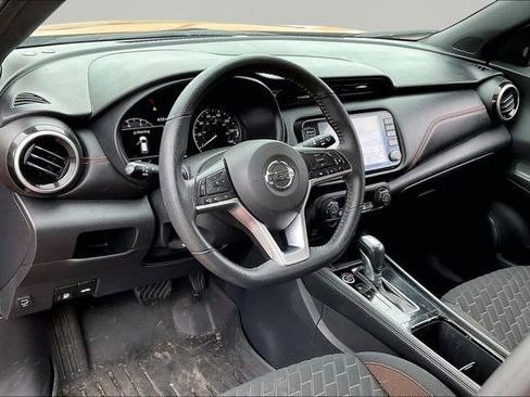 Used 2021 Nissan Kicks SR w/ Interior Electronics Package image 12