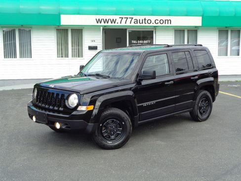 Used 2017 Jeep Patriot Sport image 1