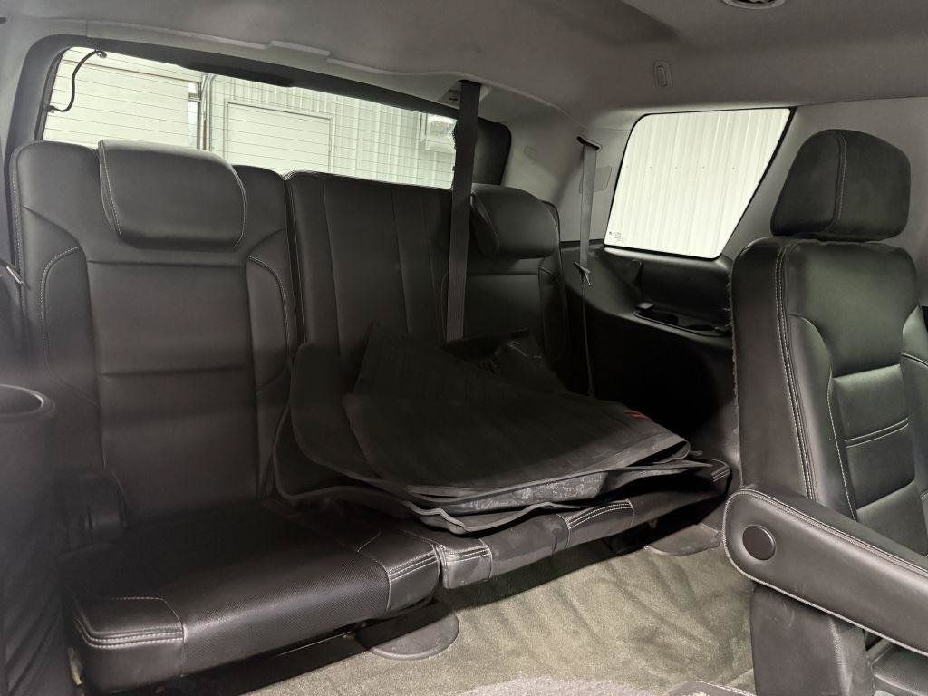Used 2015 GMC Yukon Denali w/ Premium Package AWD/4WD image 35