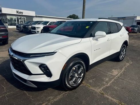 Used 2024 Chevrolet Blazer LT w/ Convenience Package FWD image 7