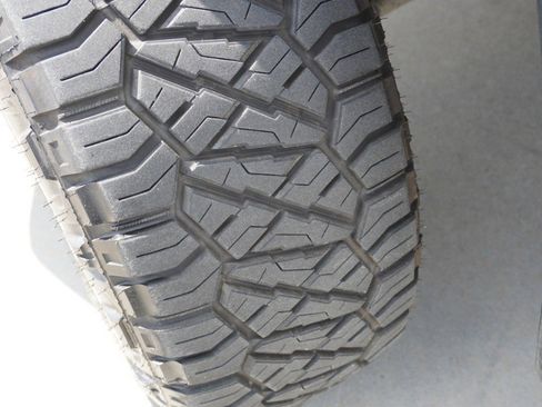 Used 2021 GMC Sierra 1500 AT4 w/ AT4 Value Package image 11