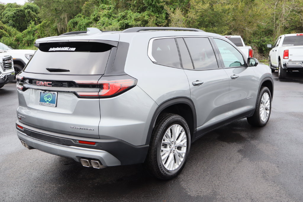 Certified 2026 GMC Acadia Elevation w/ Elevation Premium Package FWD image 9