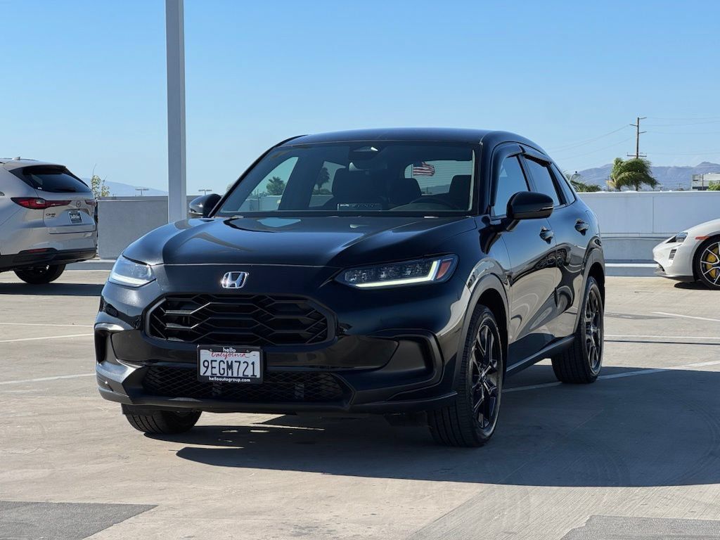 Used 2023 Honda HR-V Sport image 3