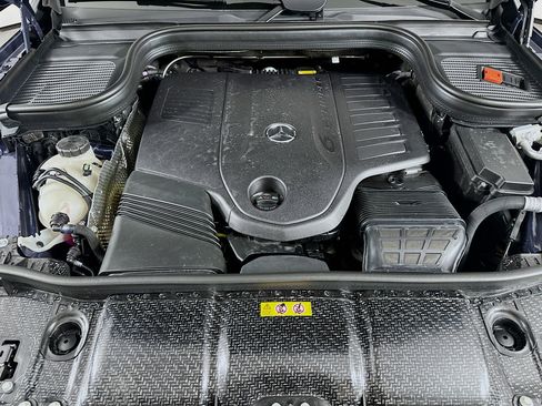 Used 2026 Mercedes-Benz GLS 450 4MATIC image 41