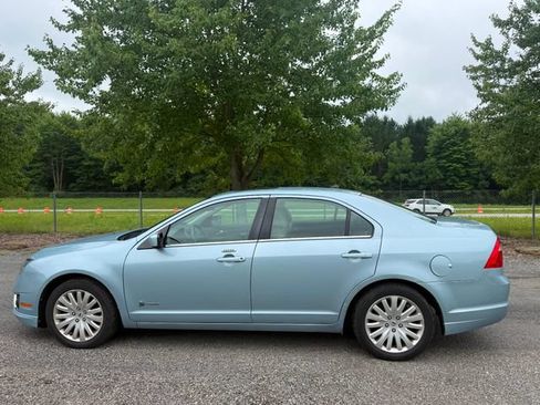Used 2010 Ford Fusion Hybrid FWD image 2