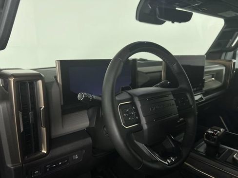 Used 2024 GMC Hummer EV 2X AWD/4WD image 10