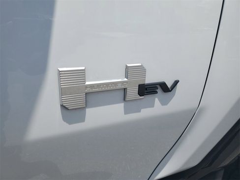 New 2025 GMC Hummer EV 3X image 8