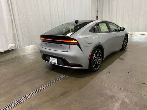 New 2026 Toyota Prius Plug-In Hybrid FWD image 3