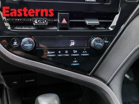 Used 2023 Toyota Camry SE image 19