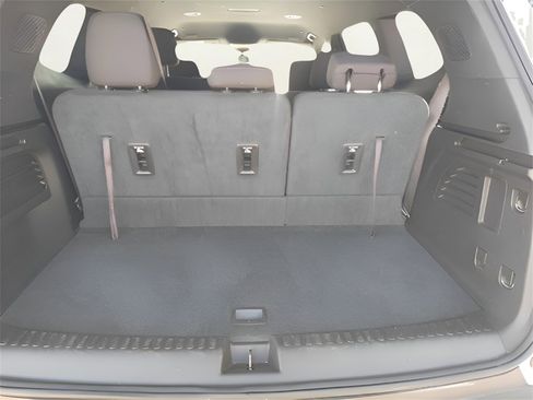 Used 2025 GMC Acadia Elevation image 26