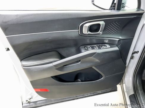 Used 2024 Kia Sorento S w/ Panoramic Sunroof Package image 22