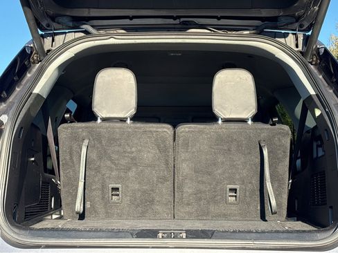 Used 2022 Ford Explorer XLT w/ Equipment Group 202A image 22