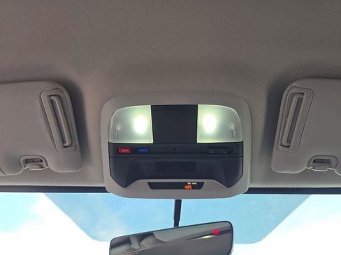 Used 2019 Subaru Crosstrek 2.0i Premium w/ Popular Package #2 AWD/4WD image 25