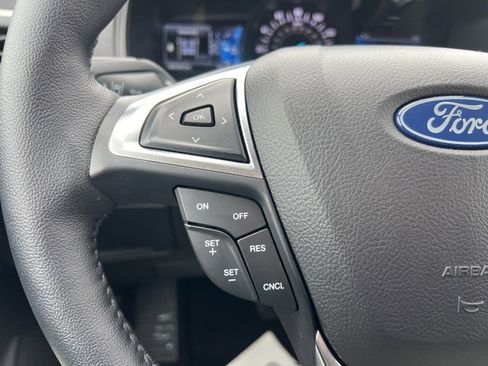 Certified 2023 Ford Edge SEL w/ Convenience Package image 7