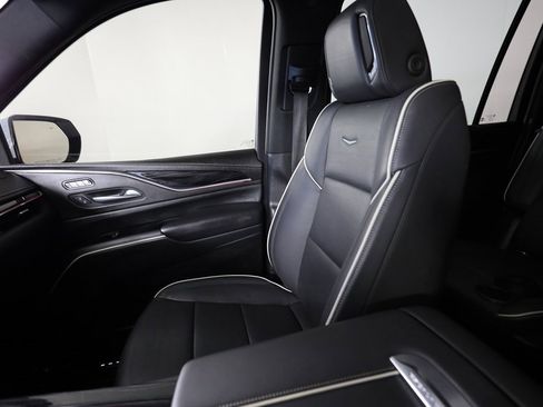 Used 2022 Cadillac Escalade ESV Sport image 42