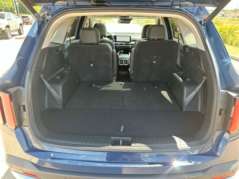 Used 2025 Kia Sorento EX w/ Panoramic Sunroof Package image 25