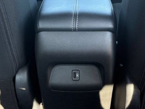 Used 2025 Nissan Sentra SV FWD image 18