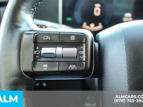 Used 2025 Hyundai Santa Fe SEL FWD image 28