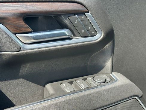 Certified 2025 GMC Sierra 1500 SLT AWD/4WD image 21