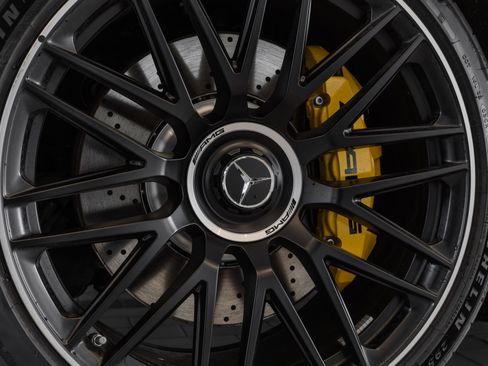 Used 2025 Mercedes-Benz AMG GT 63 image 28