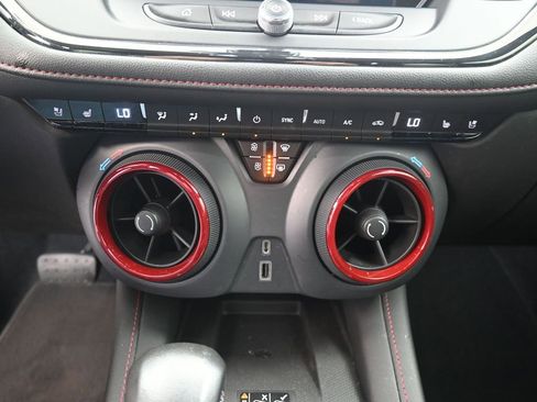 Used 2020 Chevrolet Blazer RS image 11