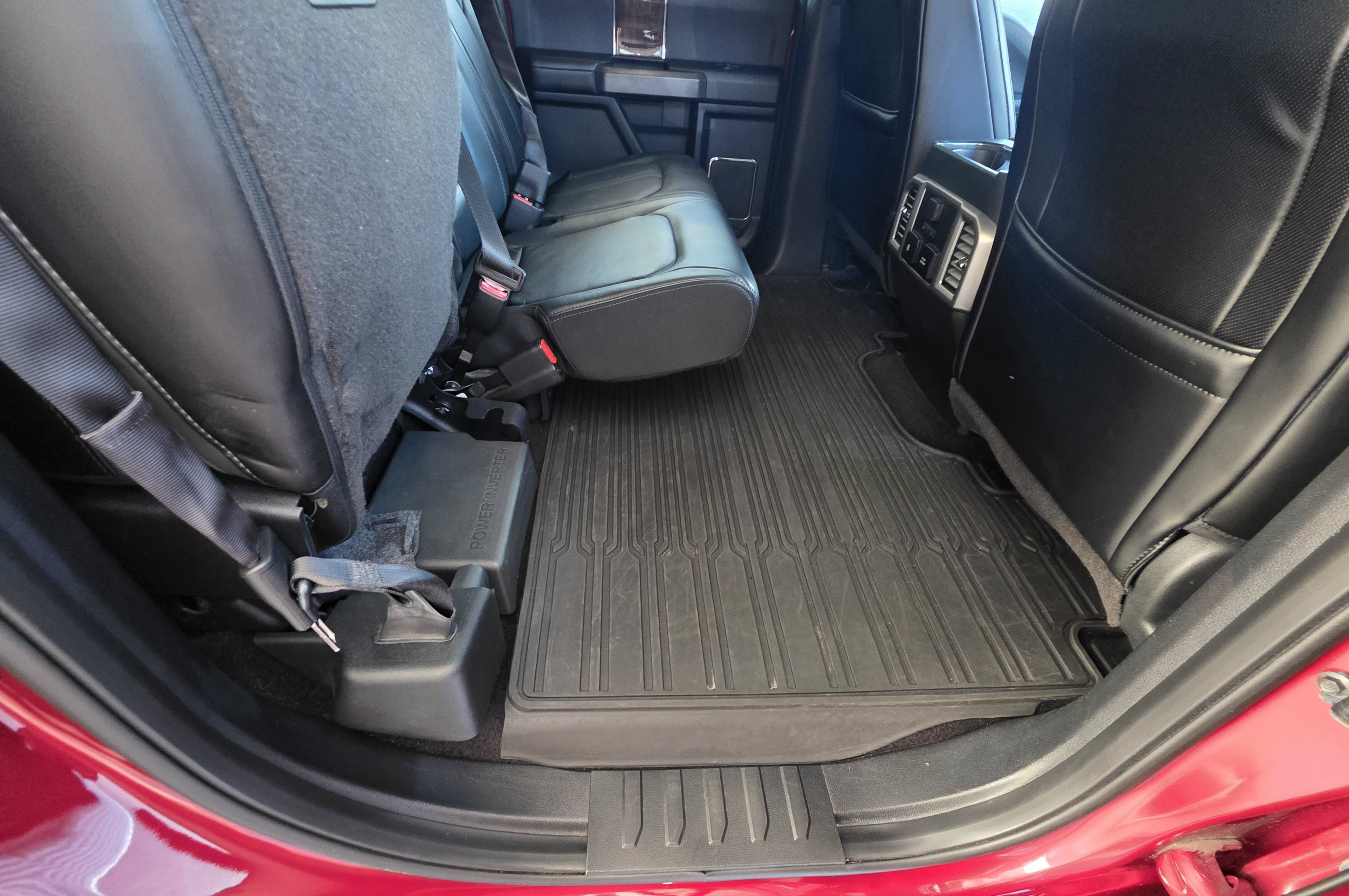 Used 2017 Ford F150 Platinum w/ Equipment Group 701A Luxury AWD/4WD image 32