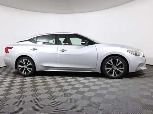 Used 2017 Nissan Maxima Platinum FWD image 8