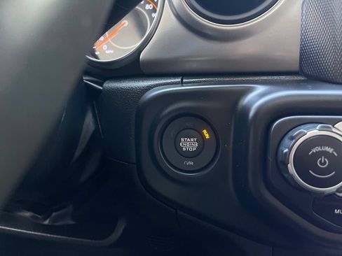 Used 2022 Jeep Wrangler Unlimited Sport AWD/4WD image 22