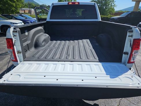 Used 2024 RAM 2500 Big Horn w/ Off Road Package AWD/4WD image 22