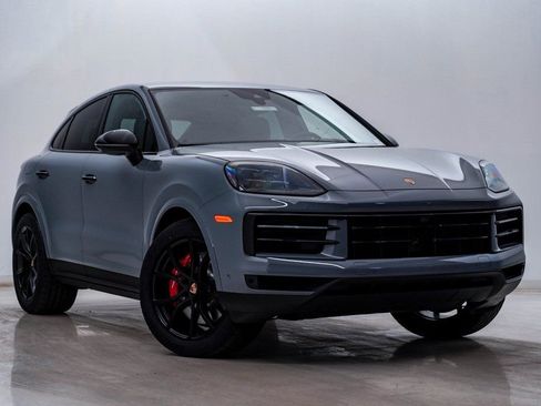 New 2026 Porsche Cayenne S image 8