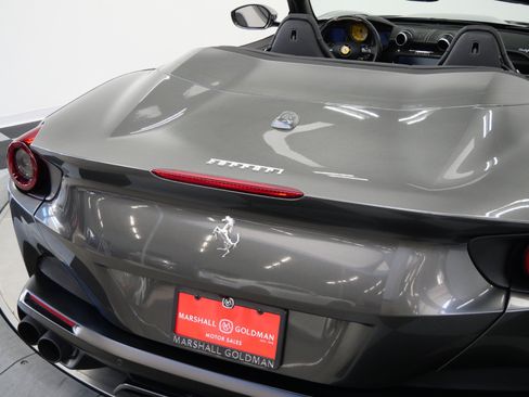 Used 2019 Ferrari Portofino RWD image 44